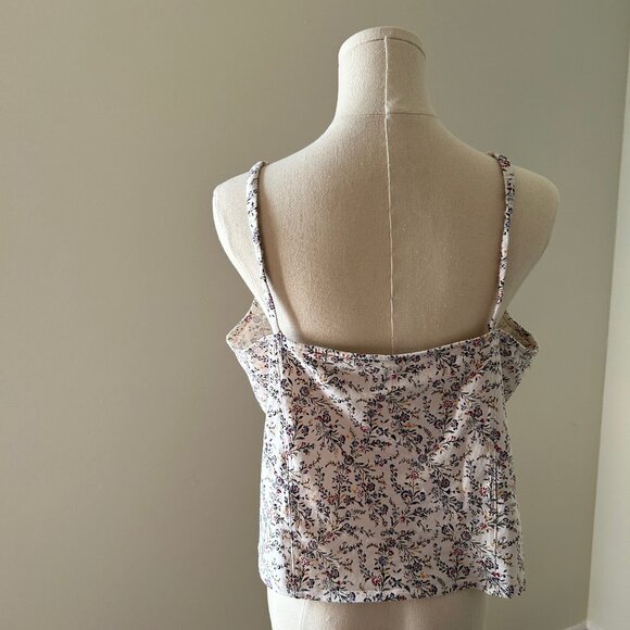EUC American Eagle XXL Tie-Front Tank Top with Delicate Floral Pattern - Picture 3 of 13